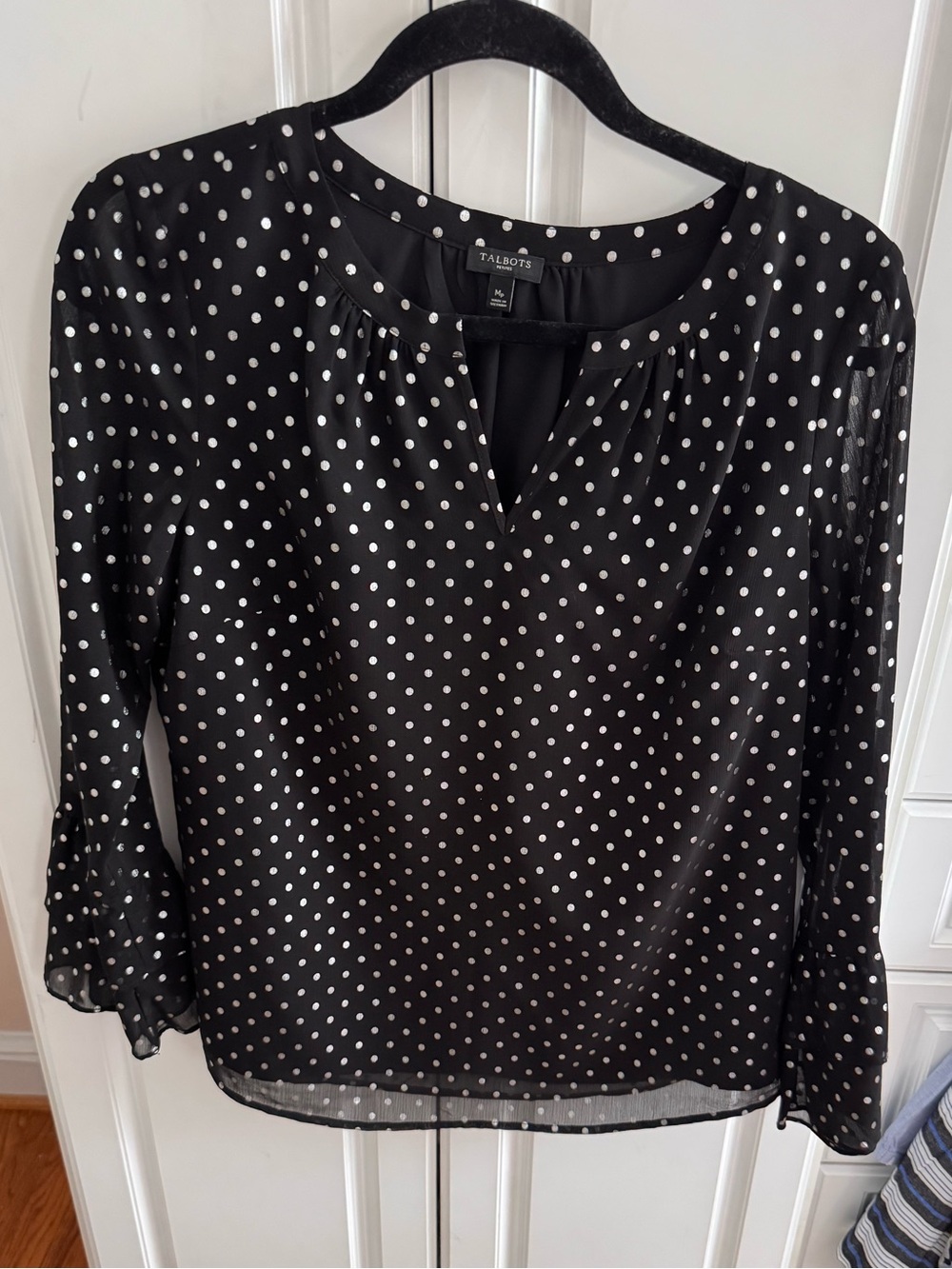 Talbots medium petite ruffle sleeve polka dot top like new